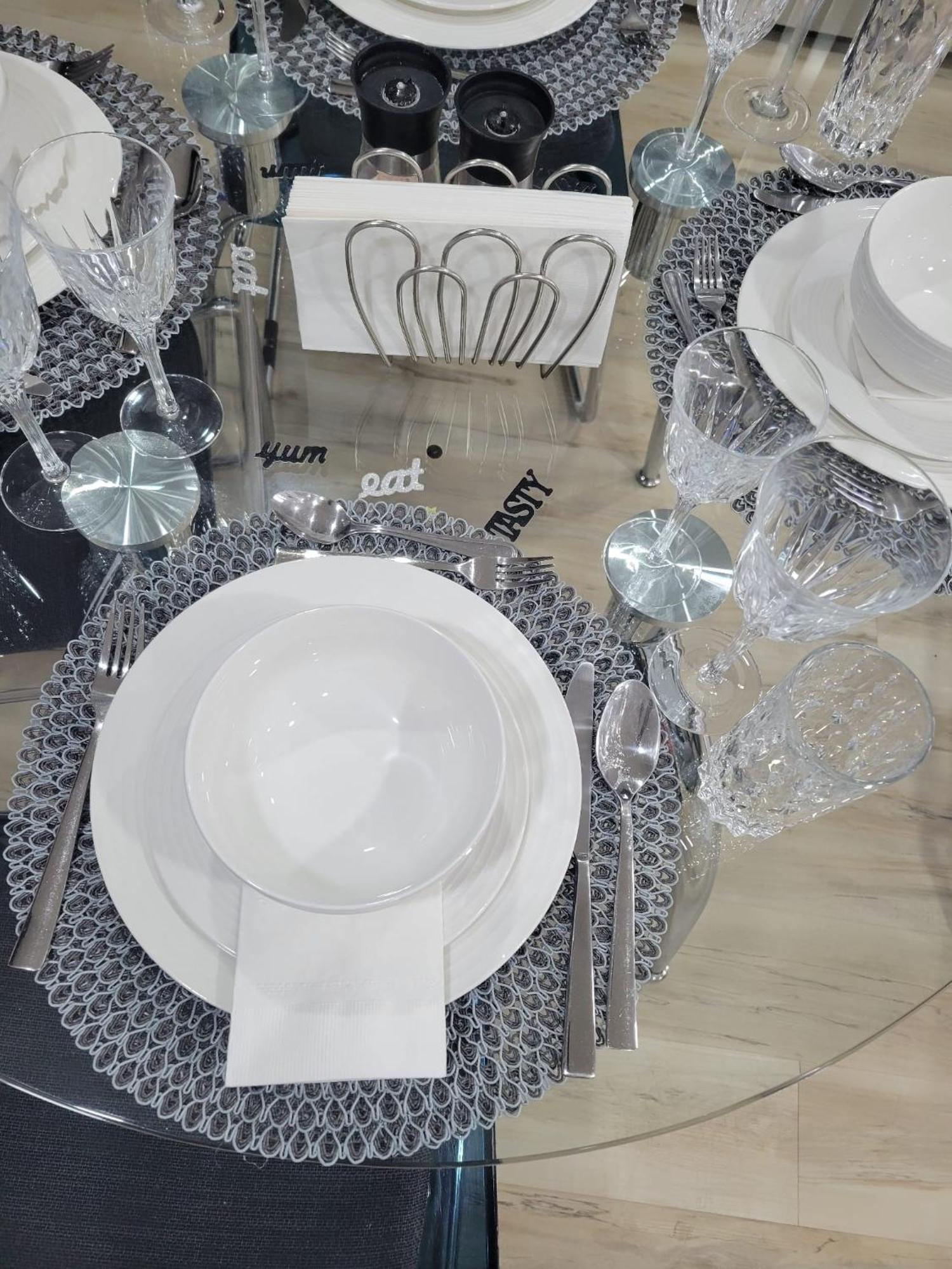 Modern Oasis In Richmond Hill, The Place For You! 아파트 외부 사진